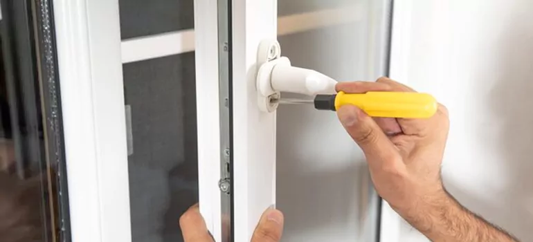 Casement Window Handle Replacement in Gravenhurst, ON