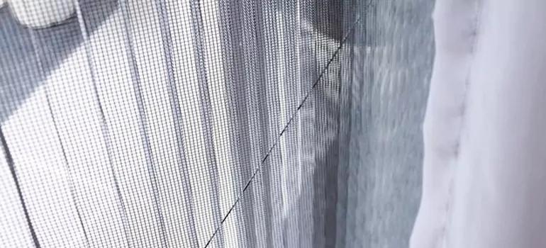 Fixing Screen Window Mesh in Gravenhurst, ON