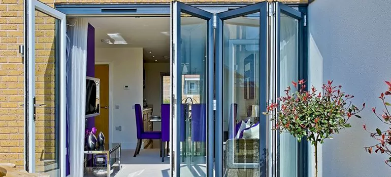 Commercial Door Glass Repair in Gravenhurst, ON