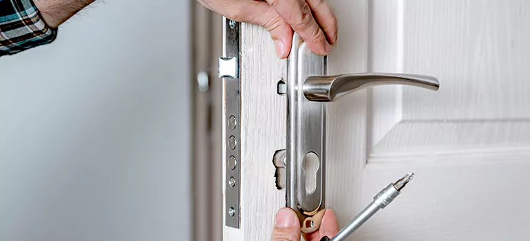 Front Door Knob Repair in Gravenhurst, ON