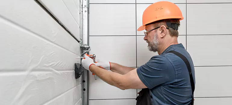 Garage Door Repair in Gravenhurst